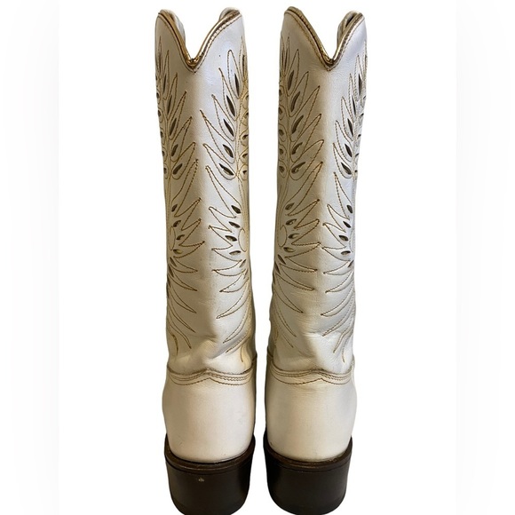 Acme Vintage 60’s women’s white cowboy boots with gold inlay and trim size 6.5 C - Picture 4 of 7